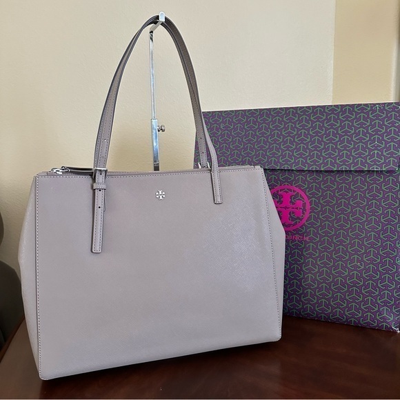 Tory Burch Handbags - New Tory Burch EMERSON LARGE DOUBLE ZIP TOTE bag